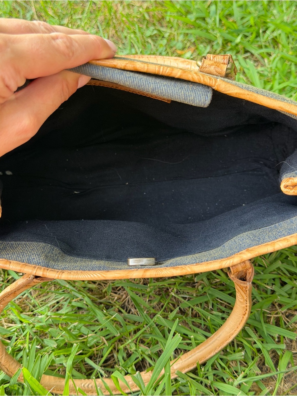 Tommy Hilfiger Blue Denim Shoulder Bag With Tan Trim View 4